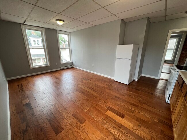 kitchen - 219 N Cedar St