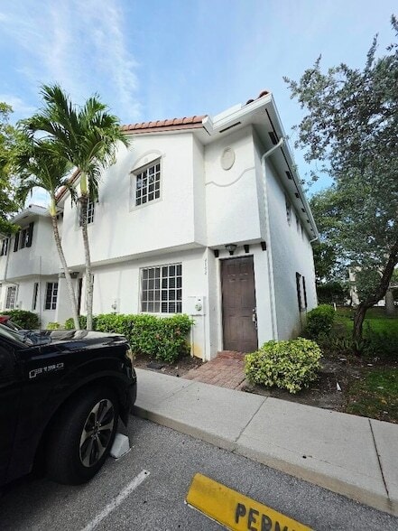 Building Photo - 4154 Napoli Lake Dr