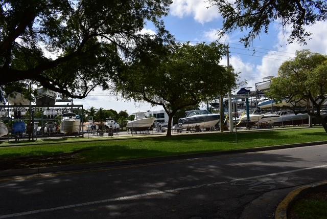 Building Photo - 1975 NE 135th St