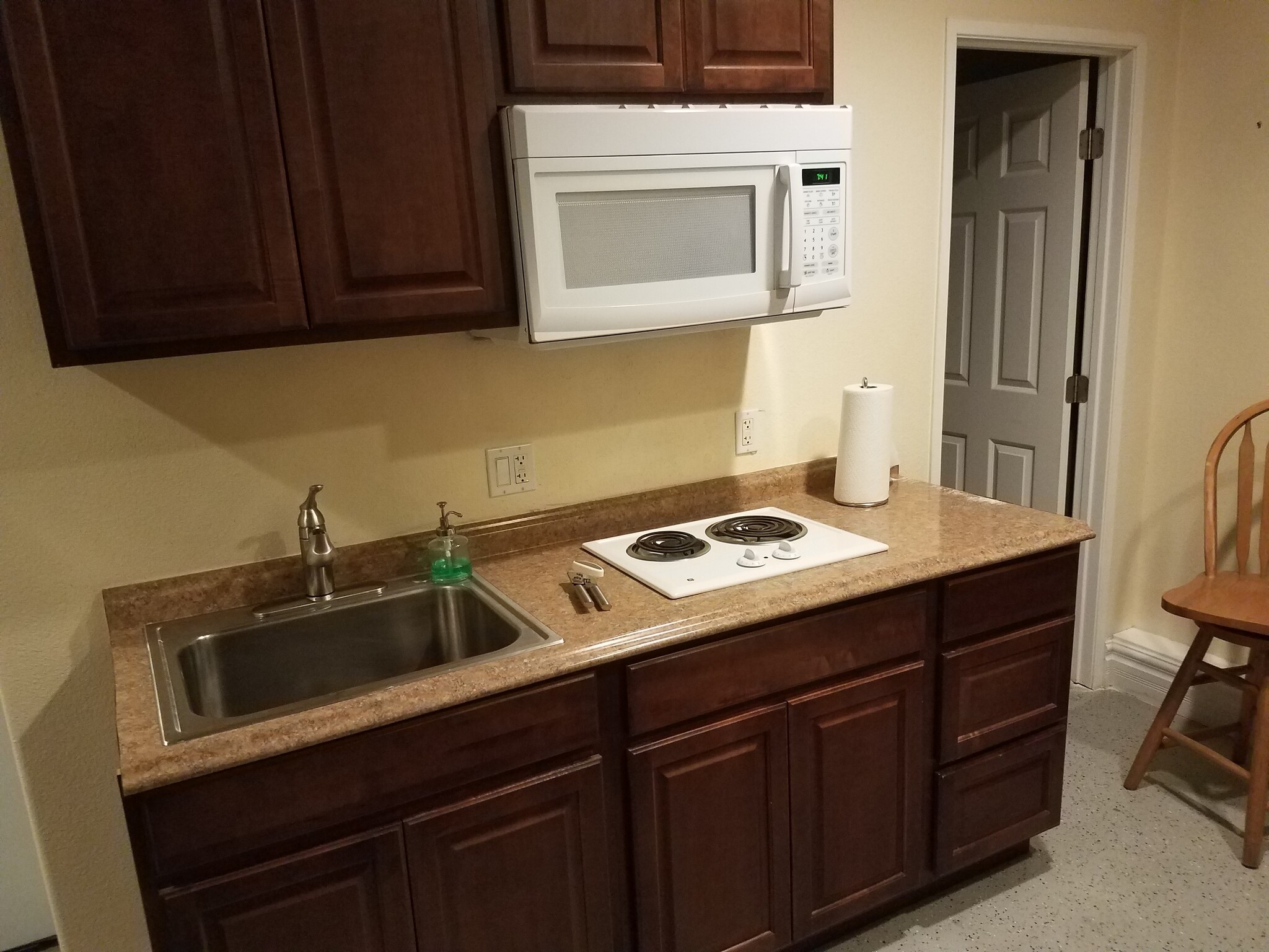 Building Photo - 521 Island Breeze Ln