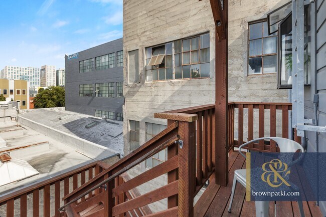Building Photo - 22 Ringold St
