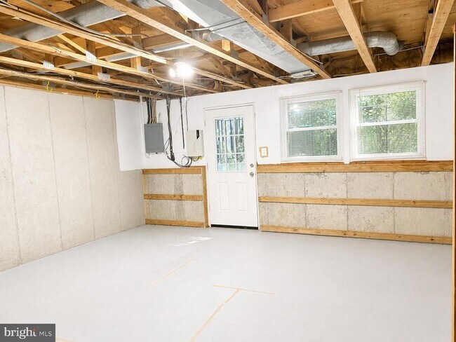 Building Photo - 11013 Barton Hill Ct