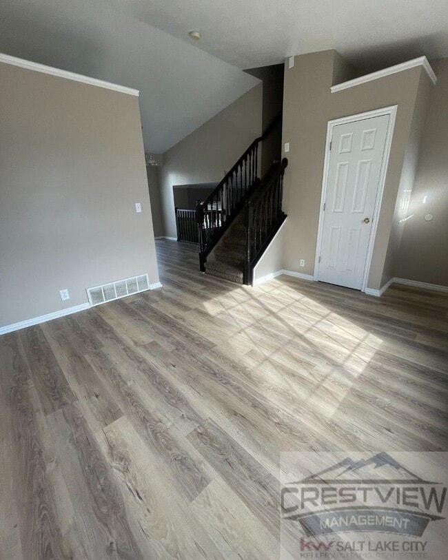 Building Photo - Must See!! 4 bedrooms 2 baths house in Layton!