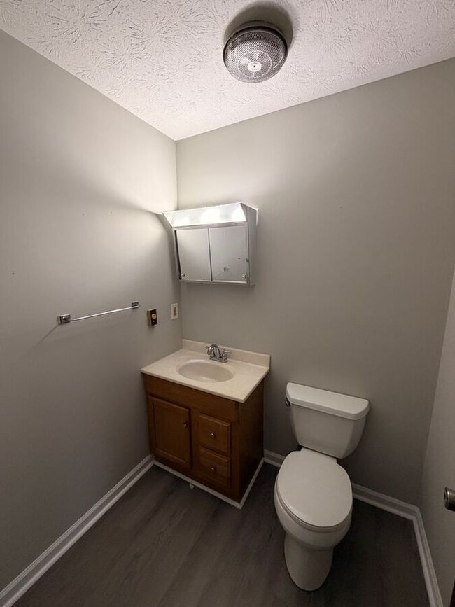 Building Photo - 314 Walters Ln