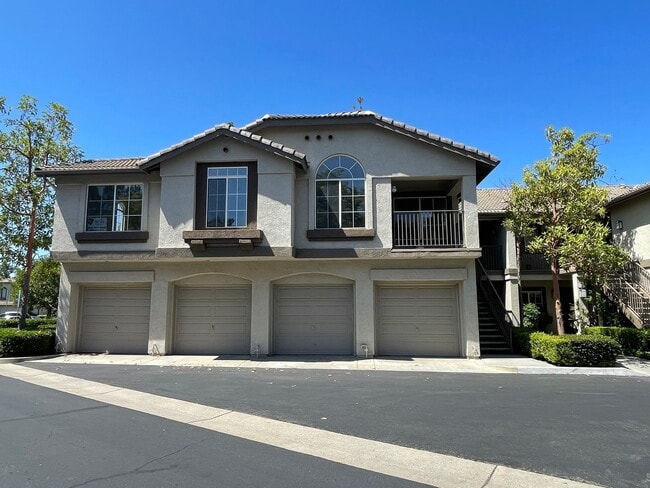 Primary Photo - Charming 2bdrm/2ba in Foothill Ranch
