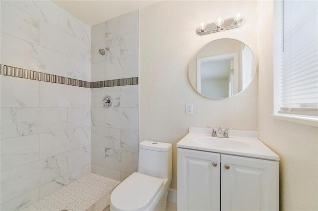 Building Photo - 30 W Hammon Dr