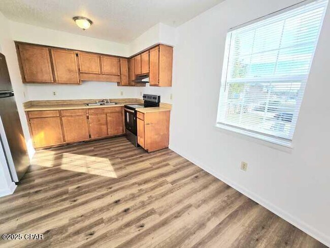 Building Photo - 130 Beulah Ave