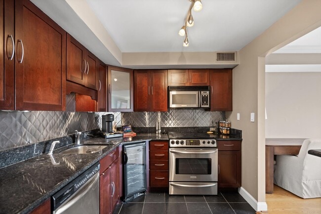 Building Photo - 1080 Wisconsin Ave NW