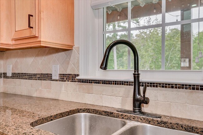 Building Photo - Home For Rent: 765 Mural Lake Ct Grovetown, GA 30813