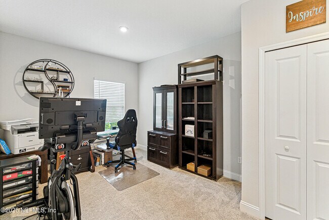 Building Photo - 105 Meadow Creek Dr