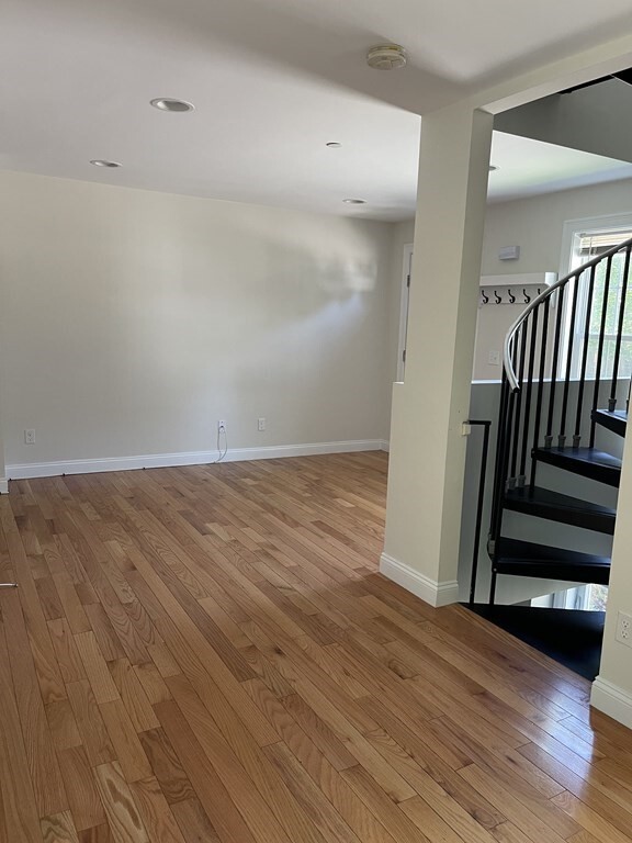 Building Photo - 26 Main St