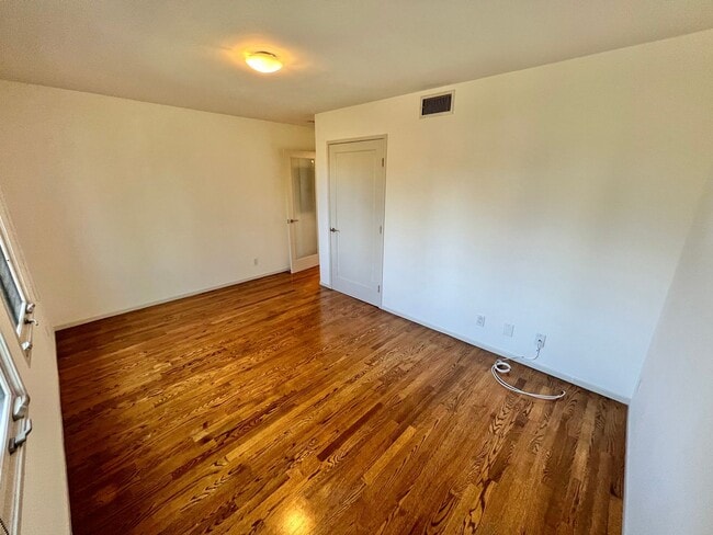 Building Photo - Spacious 3BR Bluff Heights Home | Gated Yard, Garage & Modern Upgrades