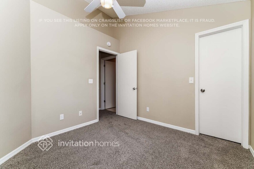 Building Photo - 5902 Azure Dr