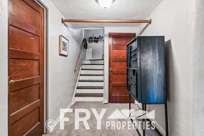 Building Photo - 3322 W 46th Ave