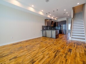 Building Photo - Three Bedroom Modern Olde Kensington Condo with Roofdeck