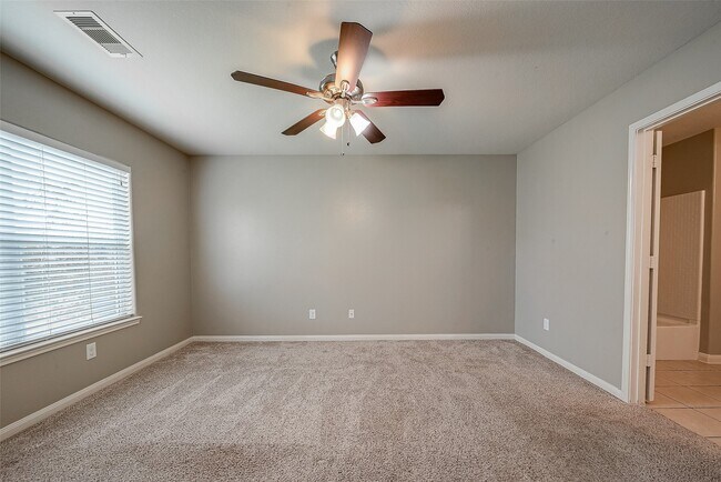 Building Photo - 26915 Teal Bayou Ln