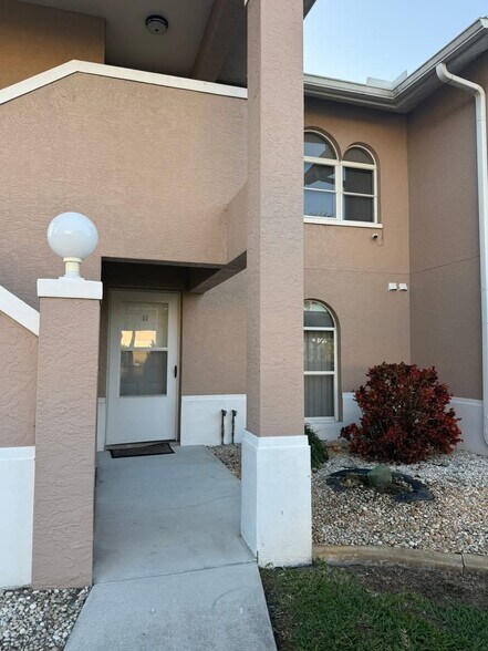 Building Photo - 24 Cosmopolitan Dr