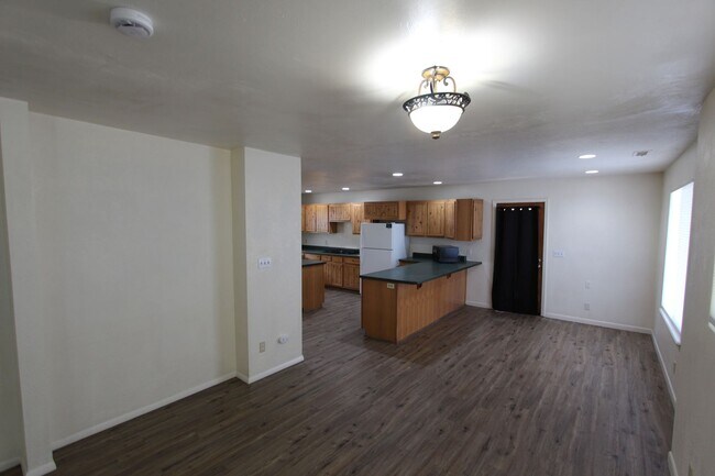 Building Photo - 3409 Pima Dr