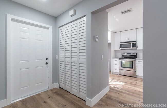 Building Photo - 1579 Springside Dr