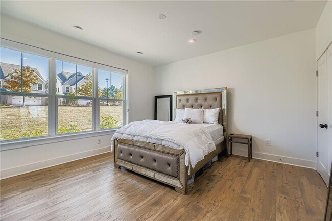 Building Photo - 3423 Catalan Aly