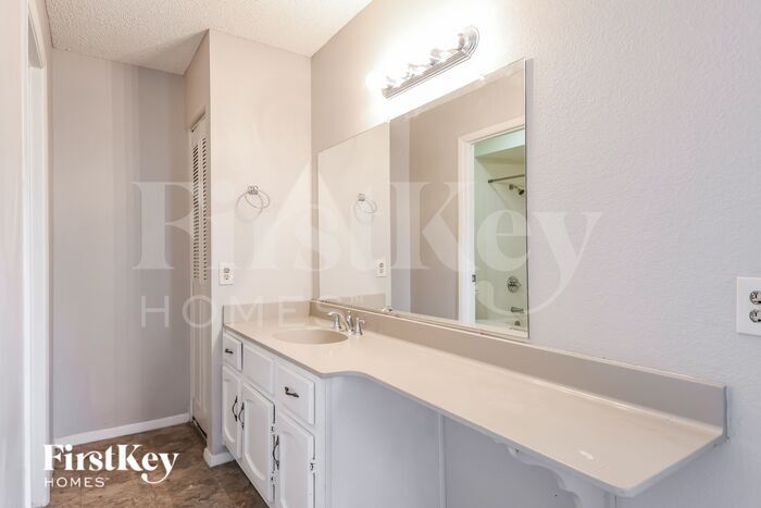 Building Photo - 13807 N 45th Ave