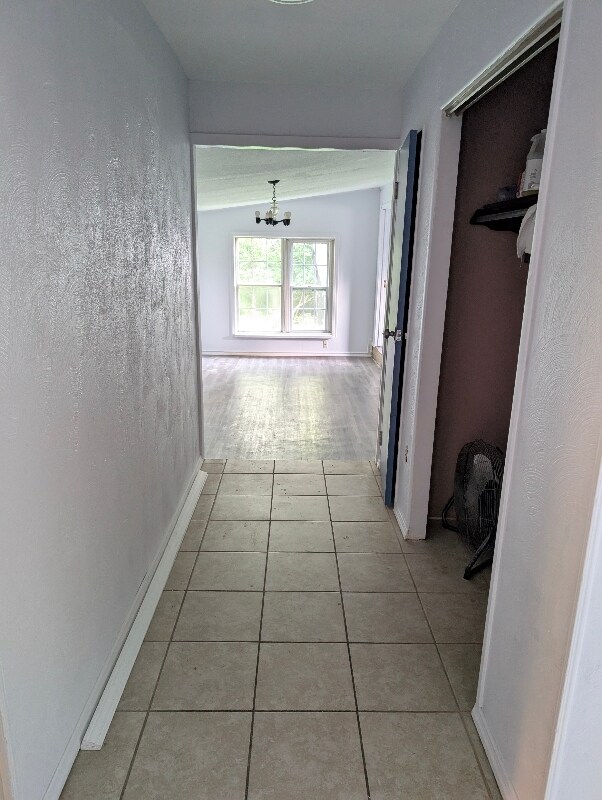 Building Photo - 2556 Niagara St