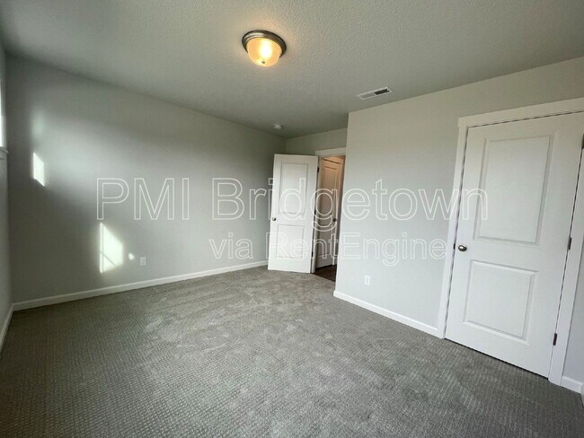 Building Photo - 4217 SE Fortress Ln