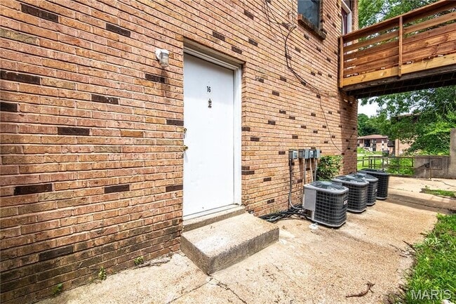 Building Photo - 3017 Pembroke Ln