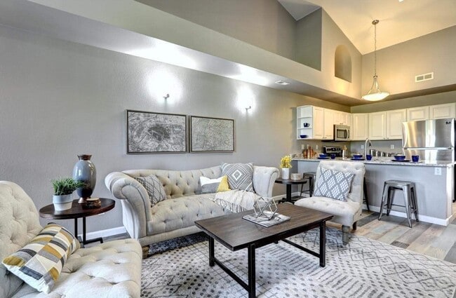 Building Photo - 2850 W Centennial Dr