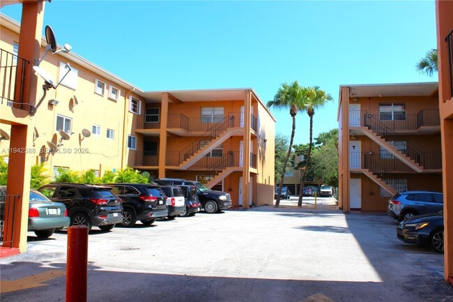 Building Photo - 1280 W 54th St