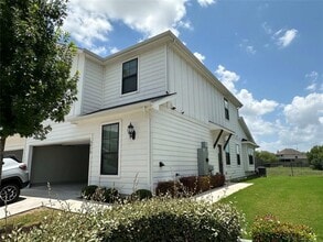 Building Photo - 441 Fieldwood Dr