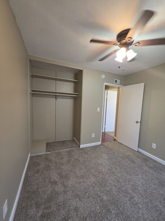 Building Photo - Beautiful 3 bedroom 2 bath Home in Imperial Beach