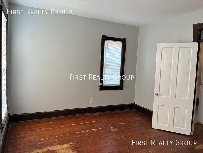 Building Photo - 342 Cincinnati Ave
