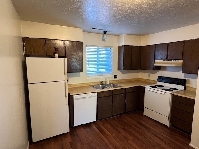 Building Photo - 1786 S 600 E