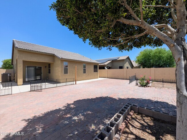 Building Photo - 3731 W St Kateri Dr