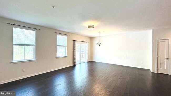 Building Photo - 229 Wynstone Ct