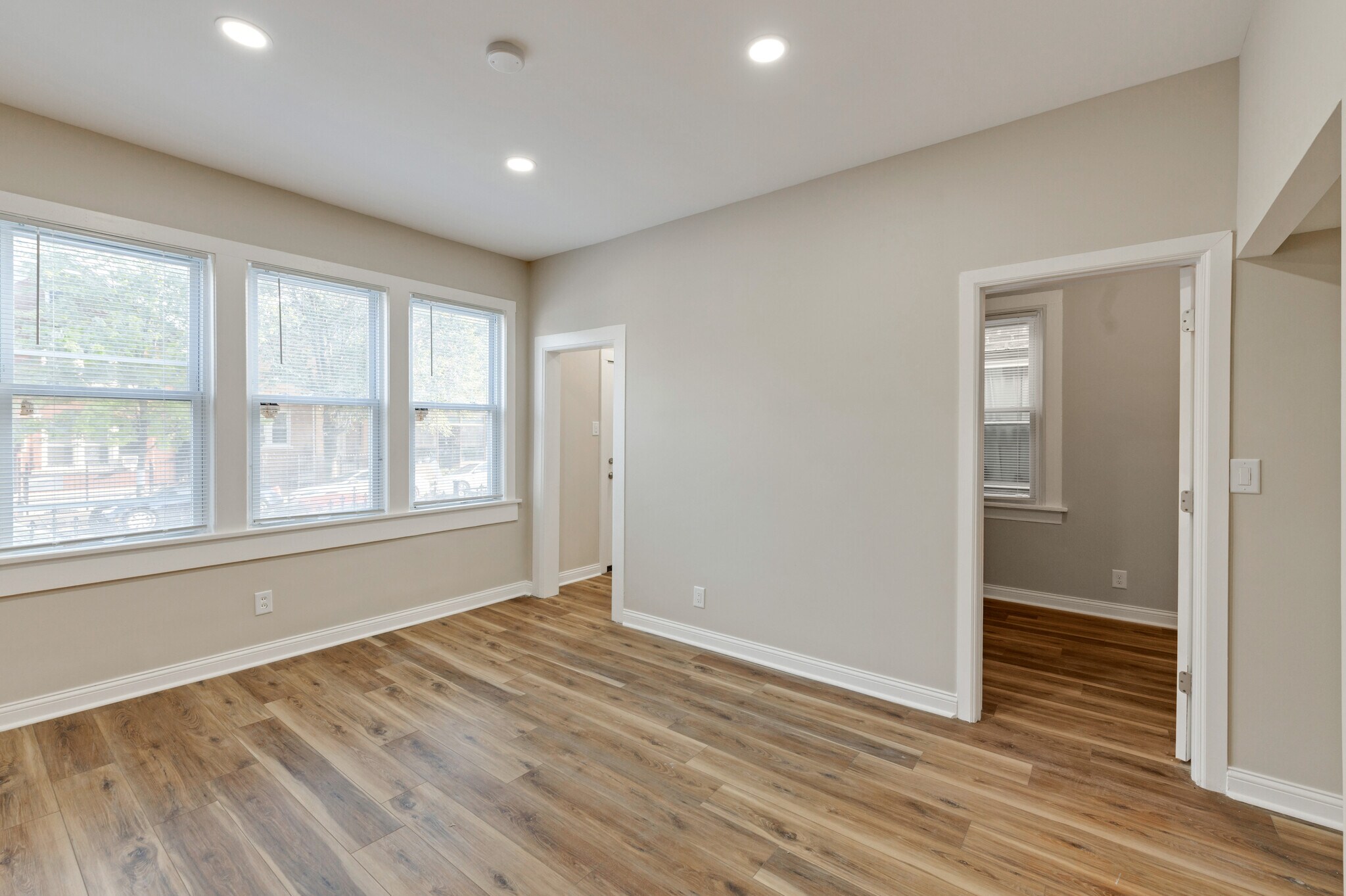 Building Photo - 2148 W 18th Pl