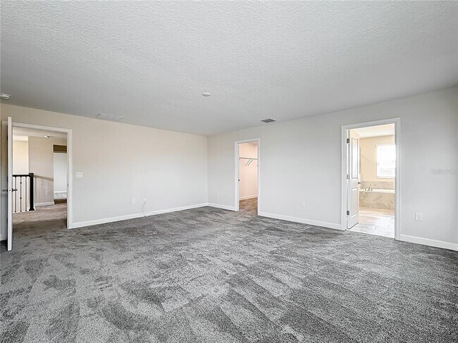 Building Photo - 8886 FALLEN OAK Dr