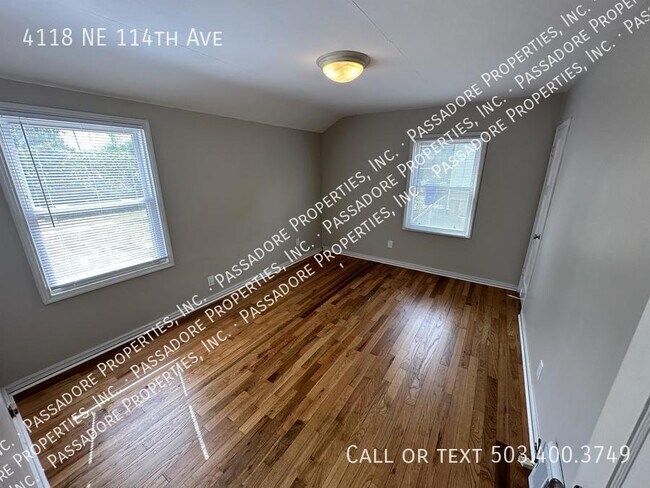 Building Photo - 4118 NE 114th Ave