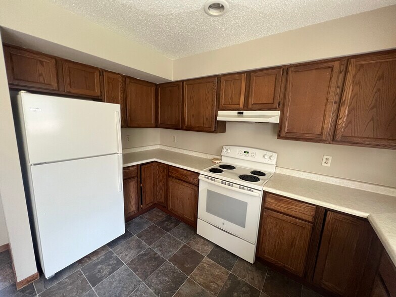 Building Photo - 3322 Glendale Ave