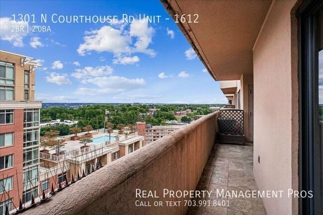 Building Photo - 1301 N Courthouse Rd