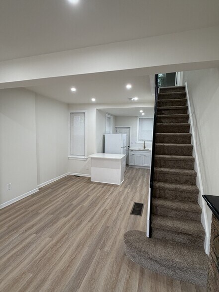 Building Photo - 1424 N Corlies St
