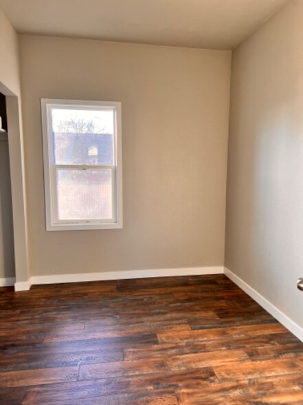 Building Photo - 1813 Pleasant St