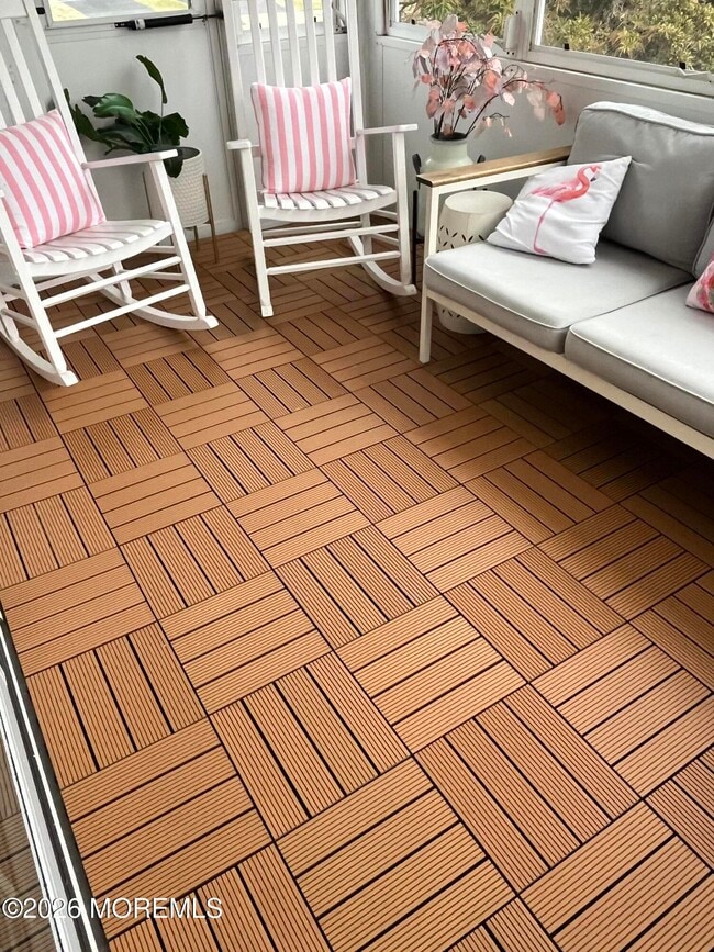 Building Photo - 2001 Main St