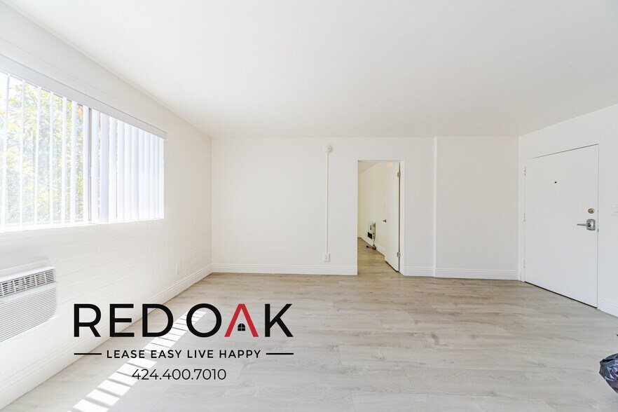 Building Photo - 1757 N Orange Dr