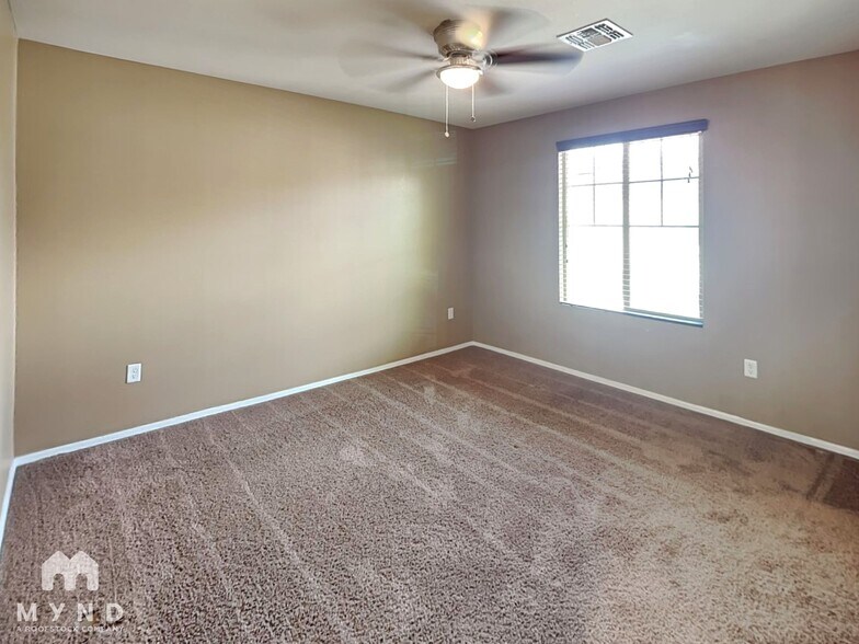 Building Photo - 10991 E Midnight Moon Ln