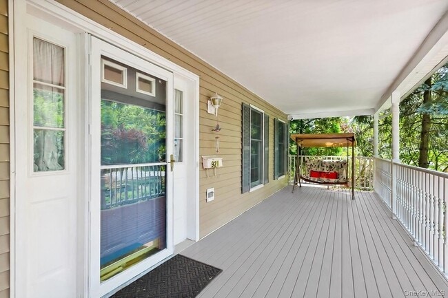 Building Photo - 921 Shore Acres Dr