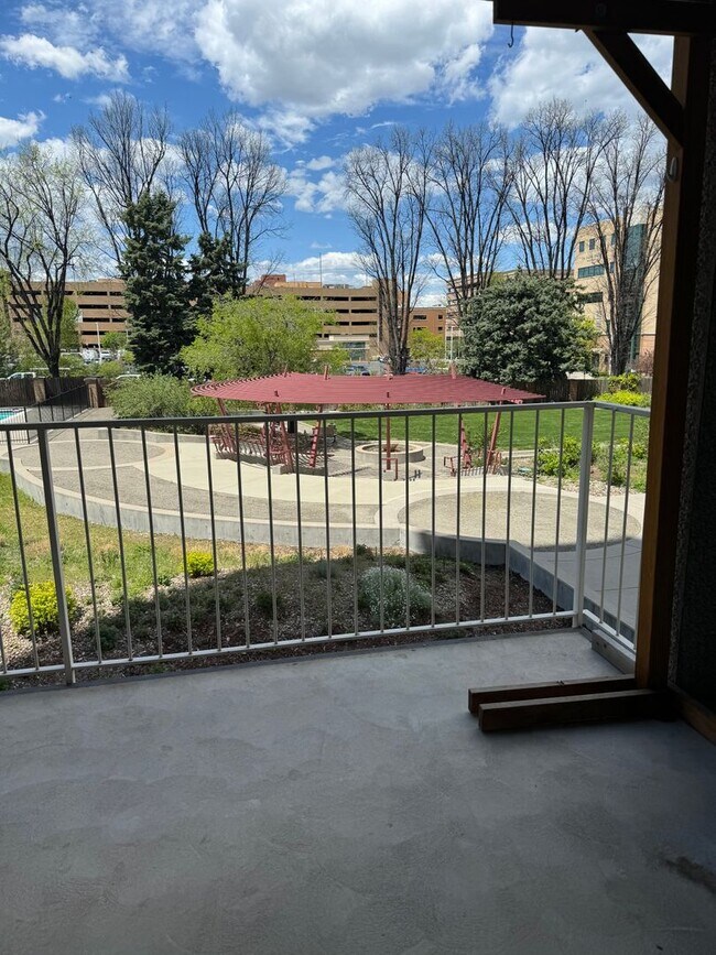 Building Photo - High Rise Condo off 9th and Colorado Blvd