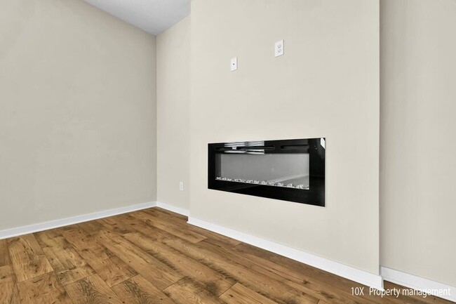 Building Photo - 5851 Ryman Dr