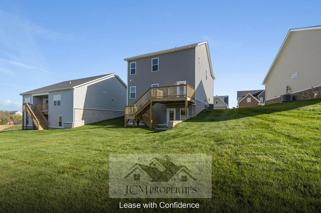 Building Photo - 905 Camden Ct
